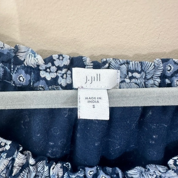 J. Jill Blue Floral Off the Shoulder Top Size Small - Picture 3 of 6